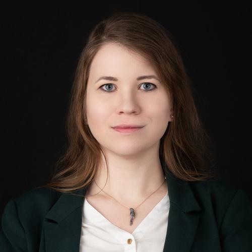 dr Marta Błaszkowska-Nawrocka, literaturoznawczyni i groznawczyni